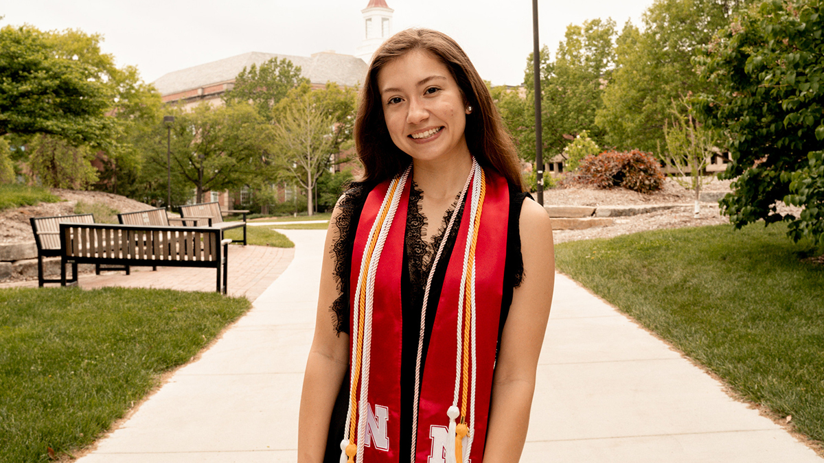 Emma Vazquez to Graduate from University Honors Program