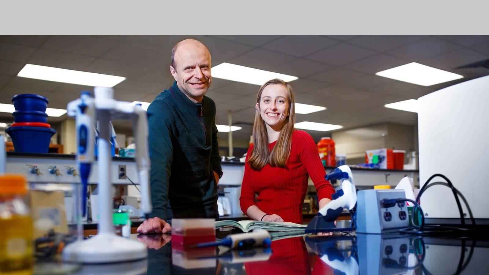 Dr. Dan Ciobanu and Dr. Lianna Walker in the lab