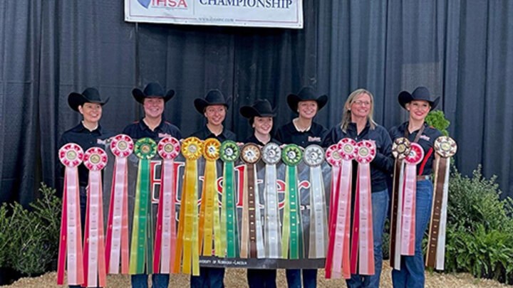 2022 UNL Equestrain team at Nationals