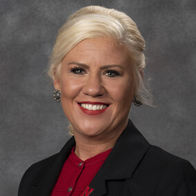 headshot of Ruth Woiwode
