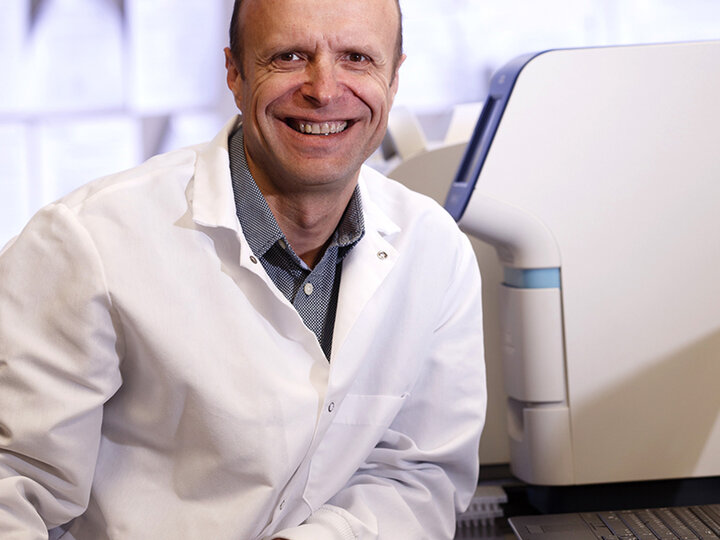 Daniel Ciobanu in the lab