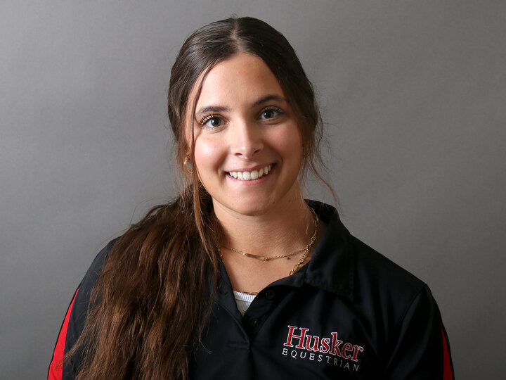 headshot of Cassie Arnold